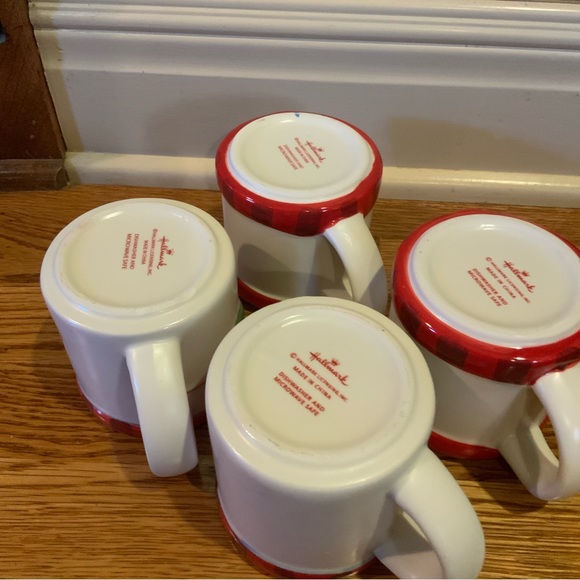 Hallmark Snowmen Mugs Set of 4 - Picture 7 of 7